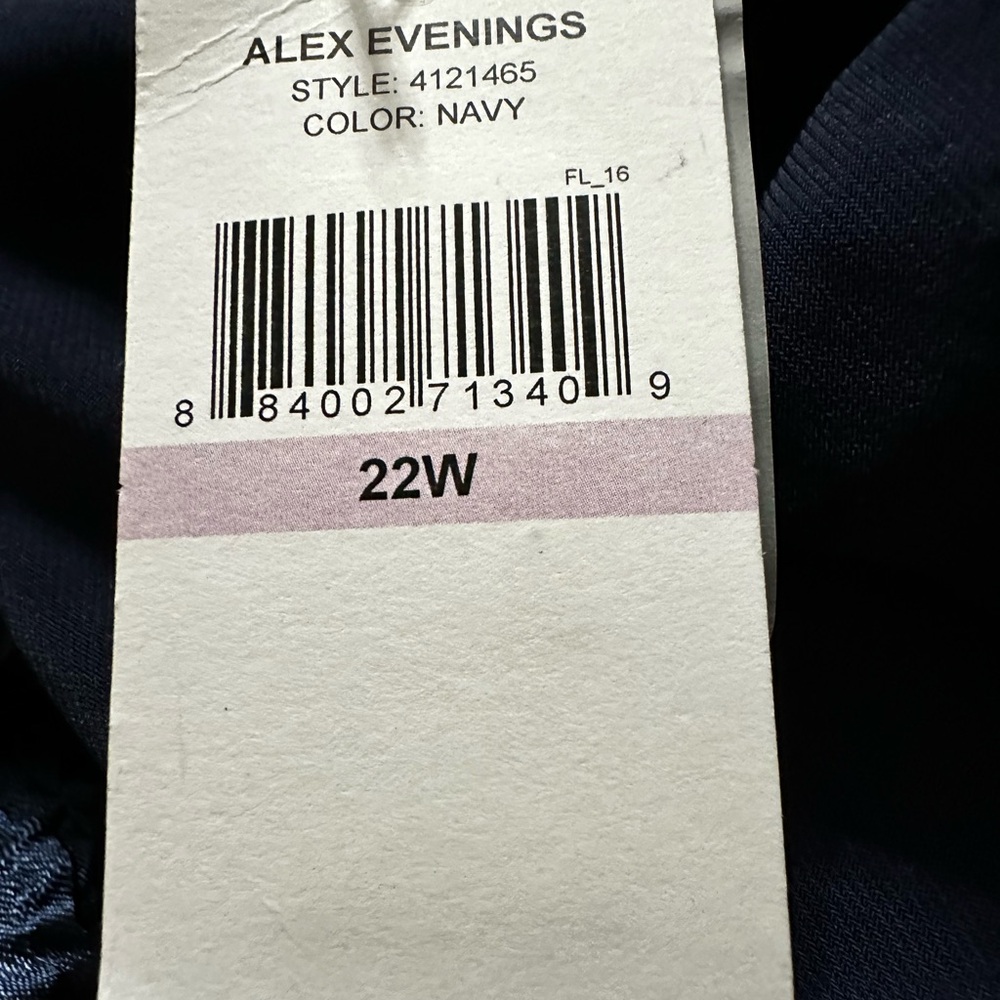 Alex Evenings Plus Size Surplice
Rosettes Dress - Navy Blue Size 18W or 22W - Picture 10 of 13